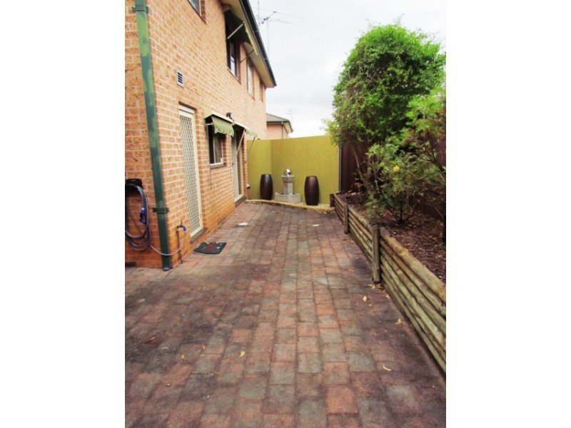 8/113 Metella Road, Toongabbie NSW 2146