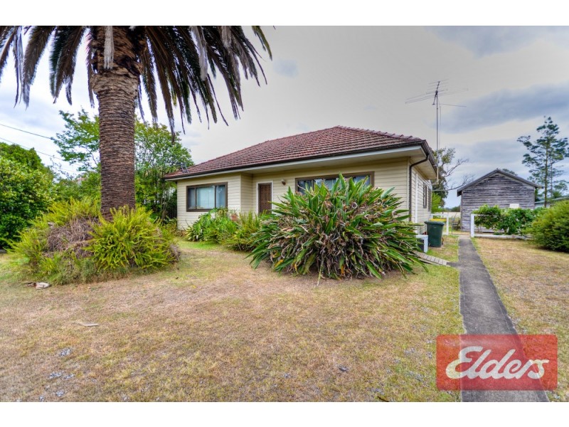 18 Reynolds Street, Toongabbie NSW 2146