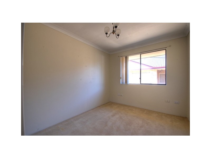 10/8-12 Fitzwilliam Road, Toongabbie NSW 2146