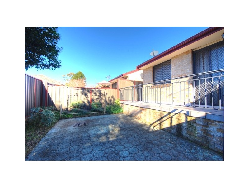 10/8-12 Fitzwilliam Road, Toongabbie NSW 2146