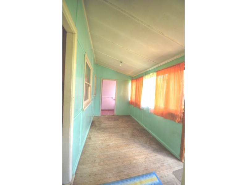 18 Reynolds Street, Toongabbie NSW 2146