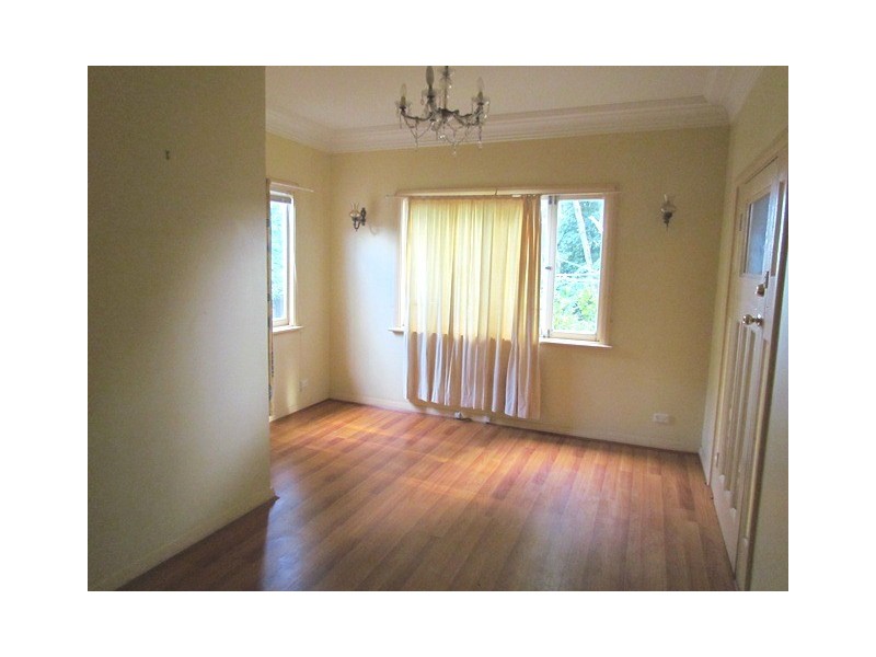 32 Valeria Street, Toongabbie NSW 2146