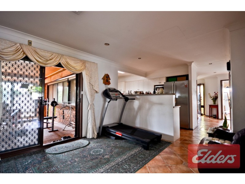 5 Clayton Place, Girraween NSW 2145