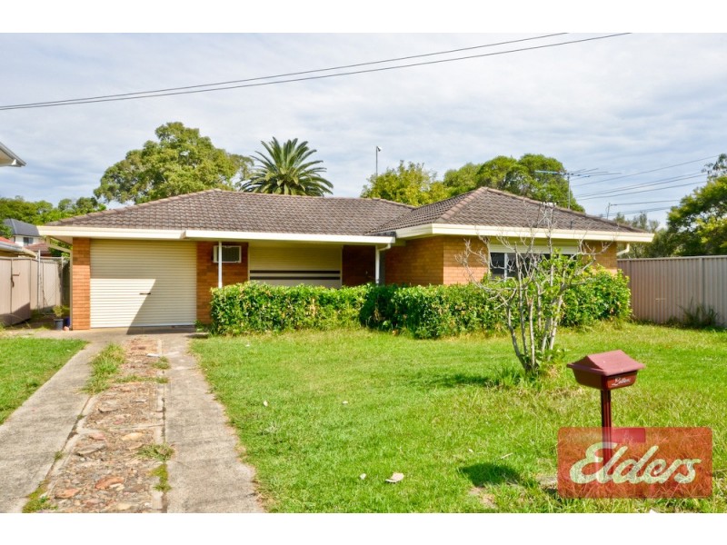 8 Station Road, Toongabbie NSW 2146