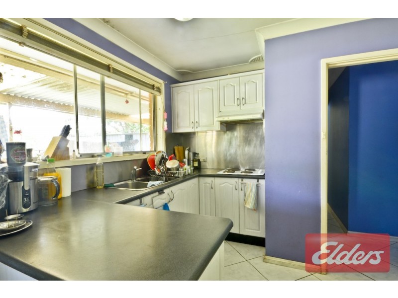 8 Station Road, Toongabbie NSW 2146