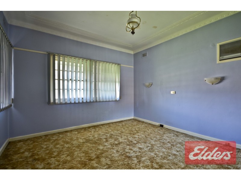 18 Wentworth Avenue, Toongabbie NSW 2146