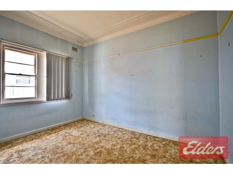 18 Wentworth Avenue, Toongabbie NSW 2146