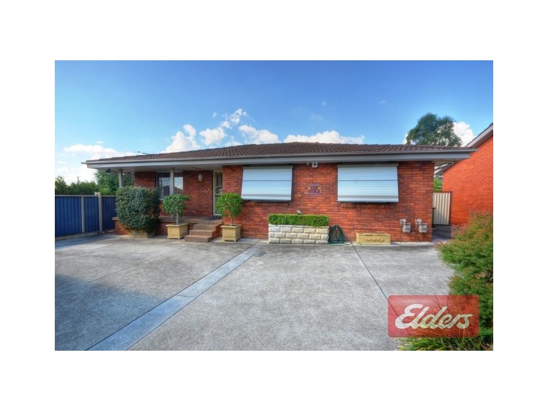 1/117a Binalong Road, Toongabbie NSW 2146