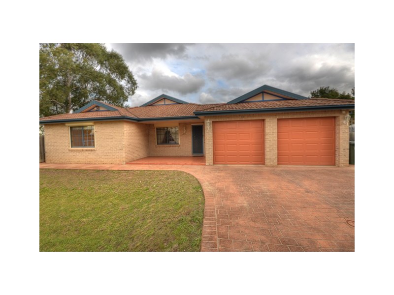 32a Portico Parade, Toongabbie NSW 2146