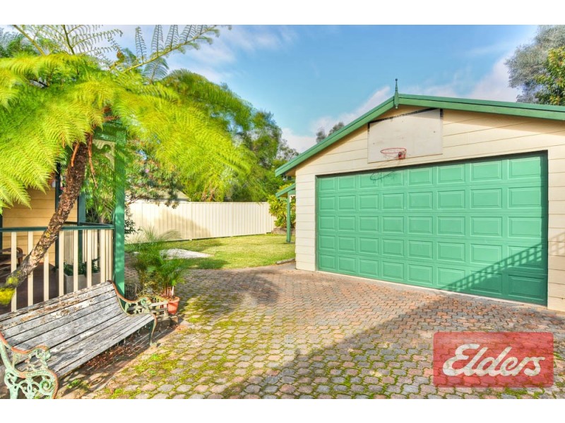 22 Derbyshire Avenue, Toongabbie NSW 2146