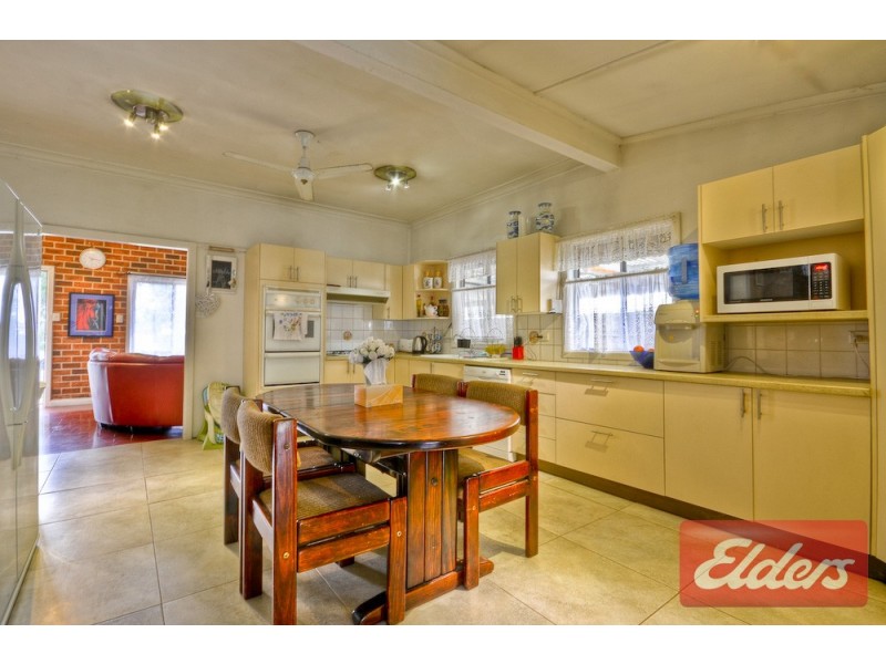 2 Mimosa Avenue, Toongabbie NSW 2146