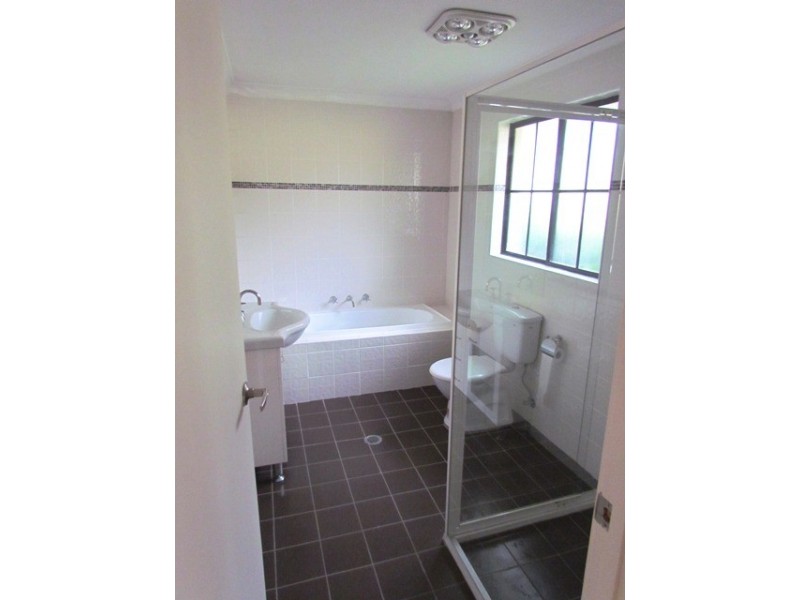 8/18 Magowar Road, Pendle Hill NSW 2145