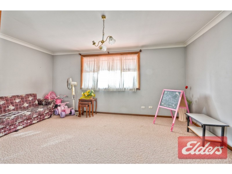 8 Valeria Street, Toongabbie NSW 2146