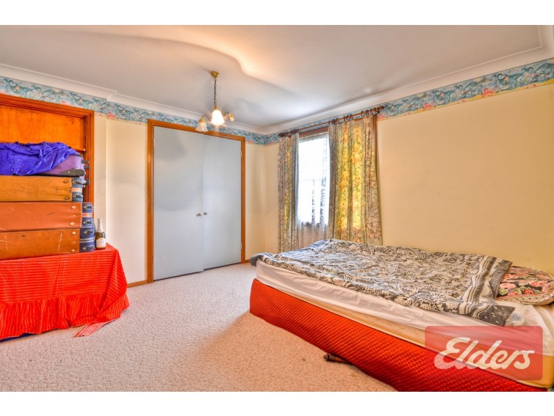 8 Valeria Street, Toongabbie NSW 2146
