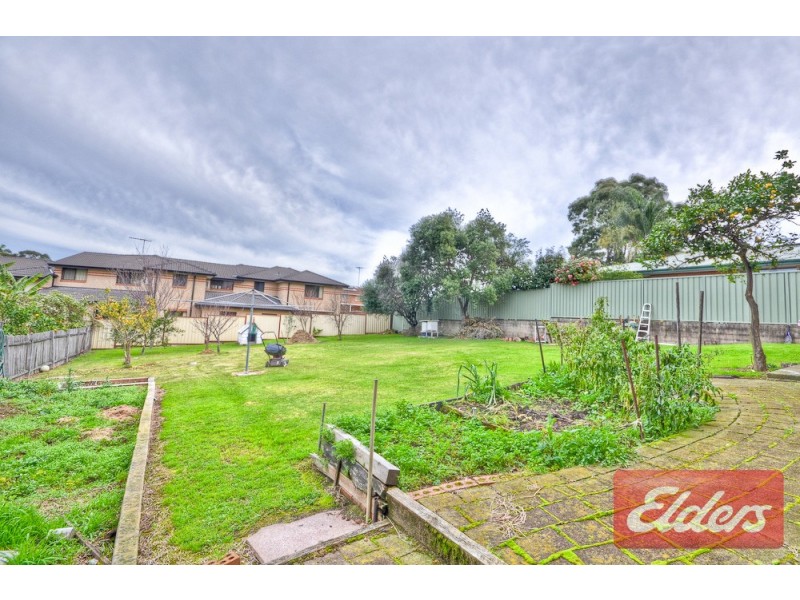 8 Valeria Street, Toongabbie NSW 2146
