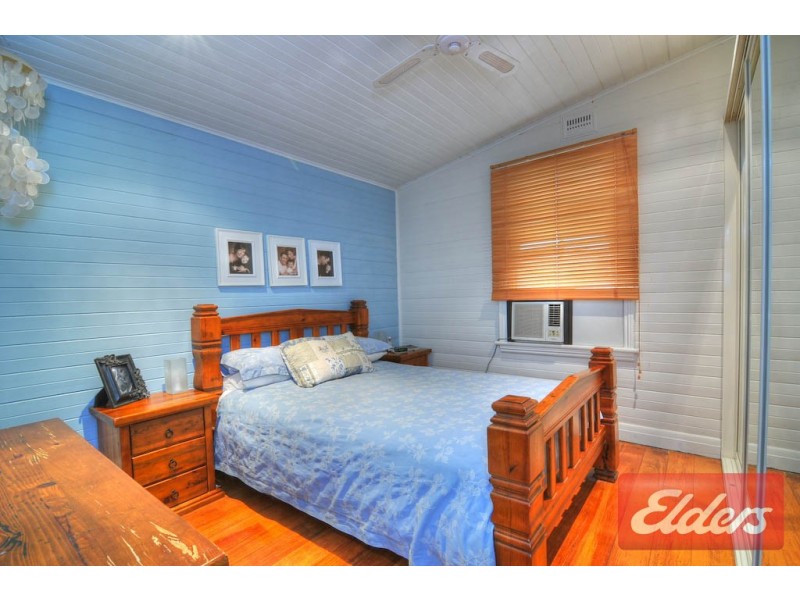 13 Station Road, Toongabbie NSW 2146