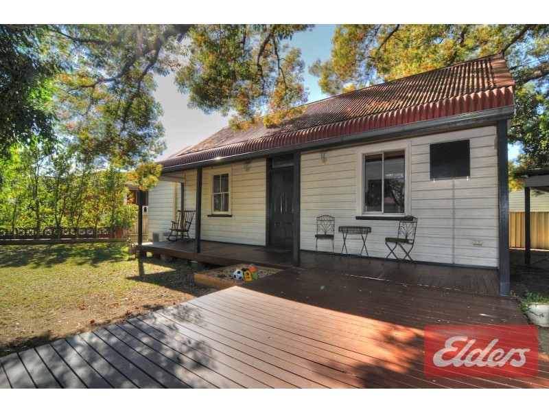 13 Station Road, Toongabbie NSW 2146