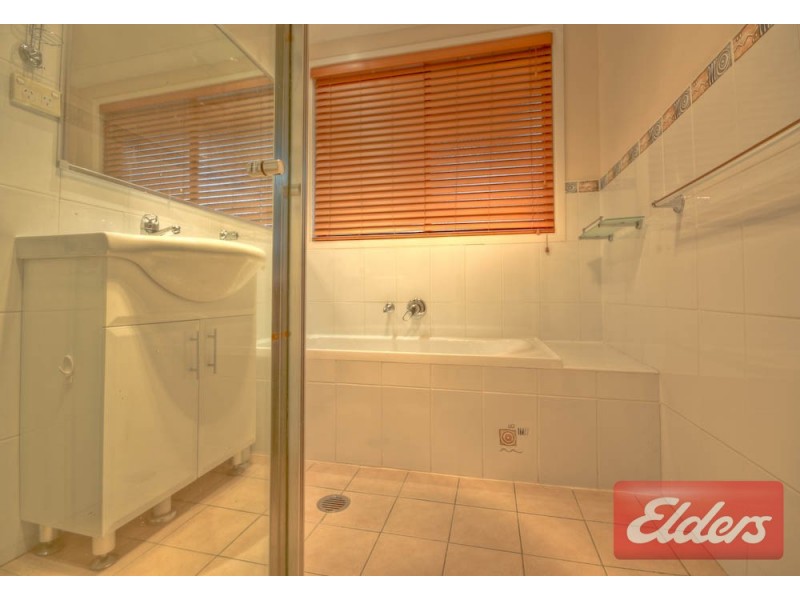 20 Woodlawn Drive, Toongabbie NSW 2146