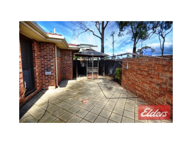 15/2 Hawkesbury Road, Westmead NSW 2145