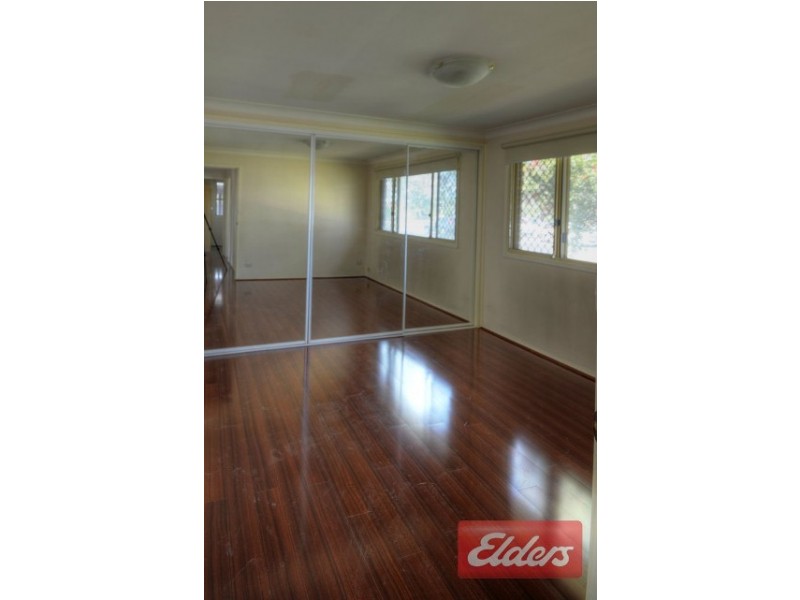 15/2 Hawkesbury Road, Westmead NSW 2145