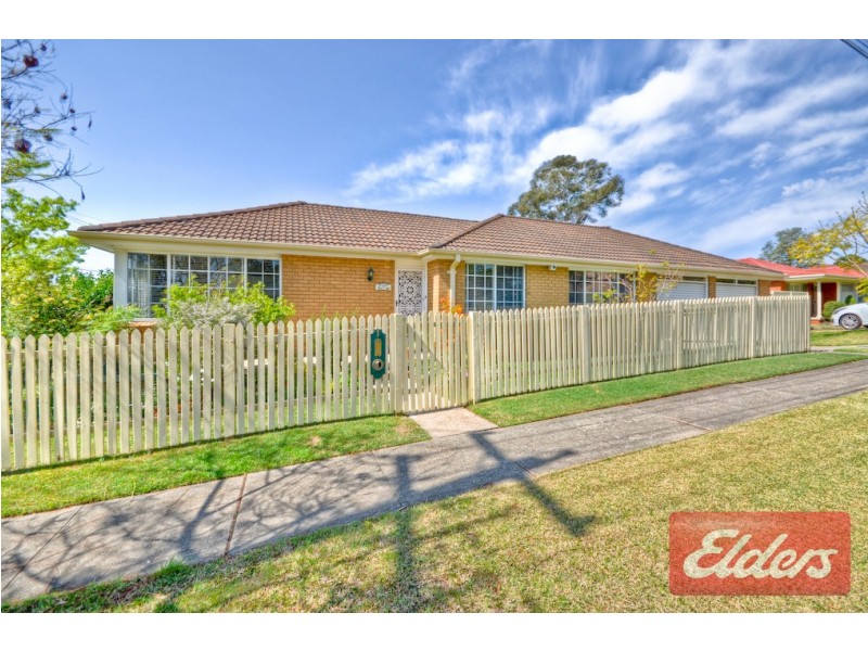 1 Oakwood Road, Toongabbie NSW 2146