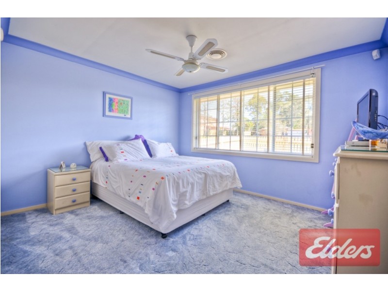 1 Oakwood Road, Toongabbie NSW 2146