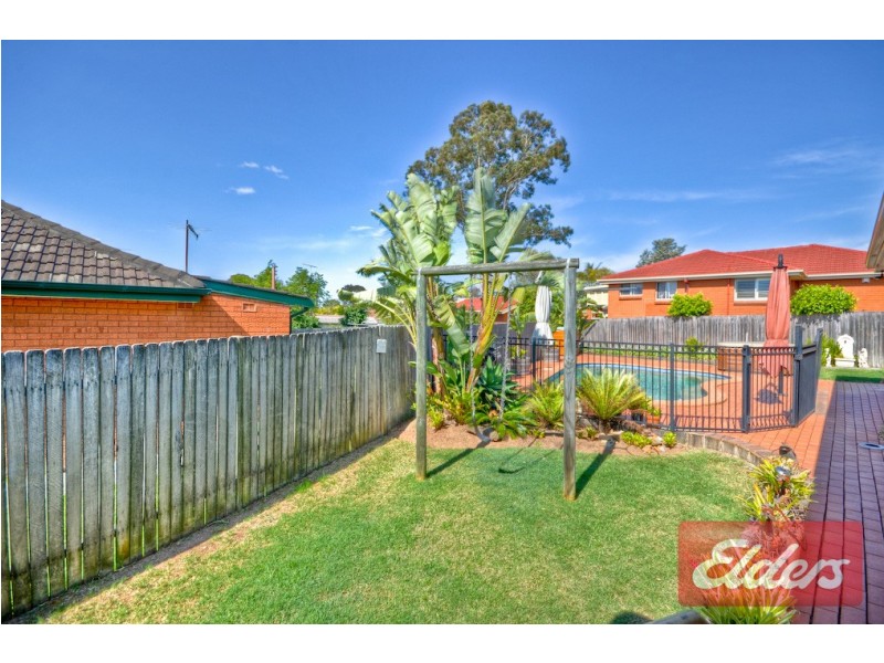 1 Oakwood Road, Toongabbie NSW 2146