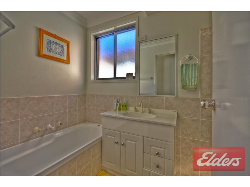 5A Bromfield Avenue, Toongabbie NSW 2146