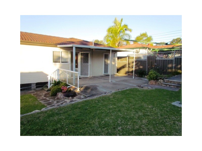 9 Greenleaf Street, Constitution Hill NSW 2145