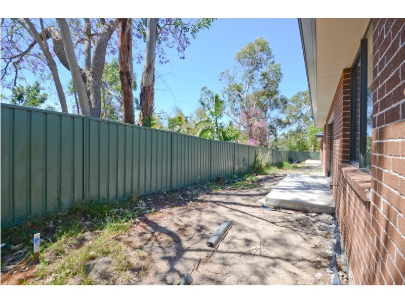 3and4/19 Carinya Road, Girraween NSW 2145