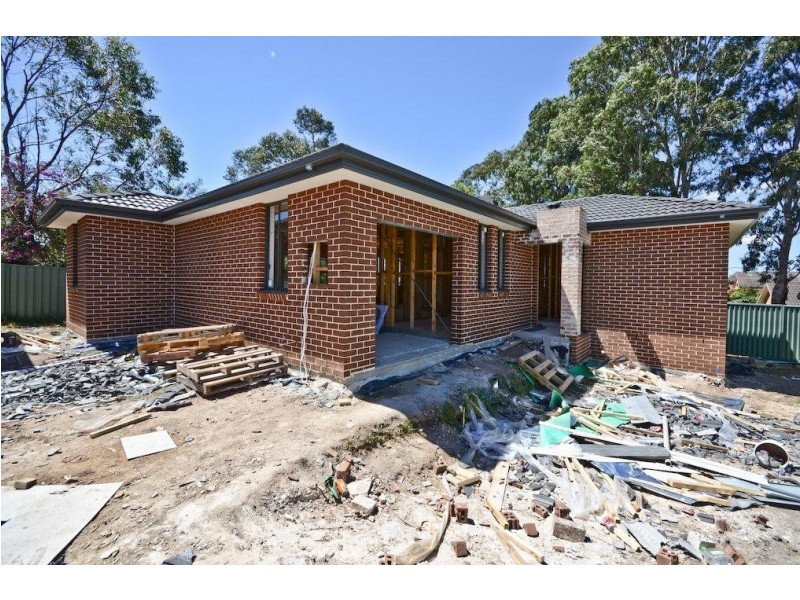 3and4/19 Carinya Road, Girraween NSW 2145