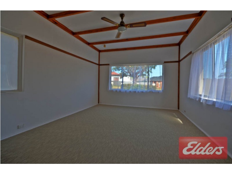 1 Tungarra Road, Girraween NSW 2145