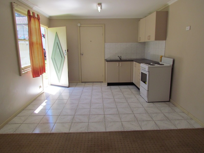 2/16 Billabong Street, Pendle Hill NSW 2145