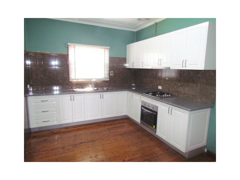 4 Macklin Street, Pendle Hill NSW 2145