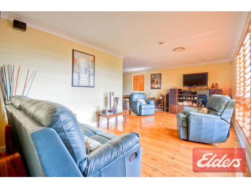 27 Valencia Crescent, Toongabbie NSW 2146