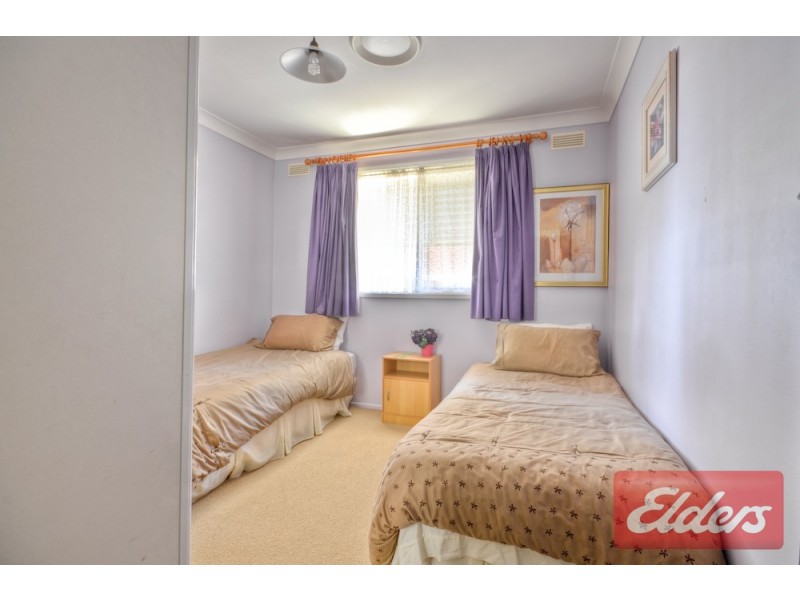 27 Valencia Crescent, Toongabbie NSW 2146
