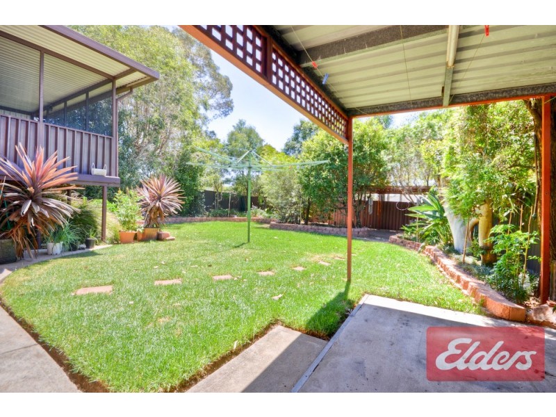 27 Valencia Crescent, Toongabbie NSW 2146