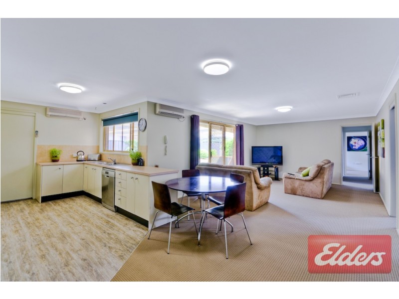 15 Austin Woodbury Place, Toongabbie NSW 2146