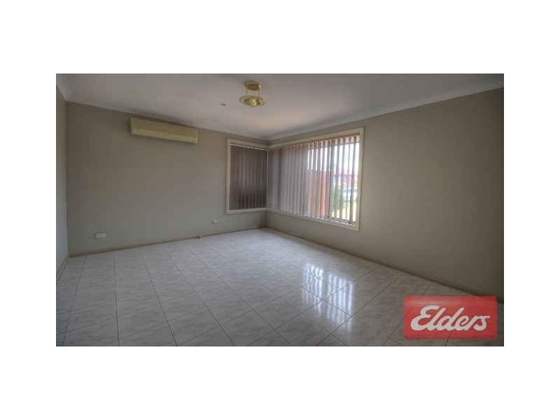 7 Heather Street, Girraween NSW 2145