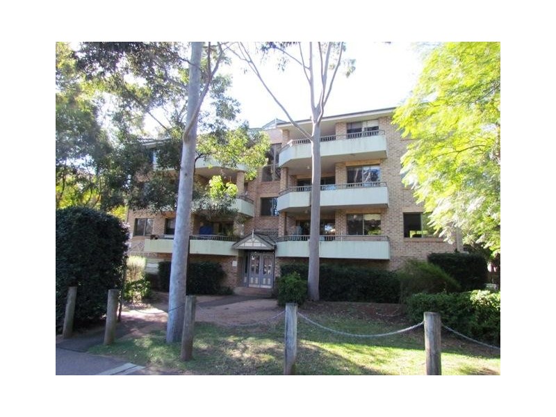 16/237 Targo Road, Toongabbie NSW 2146