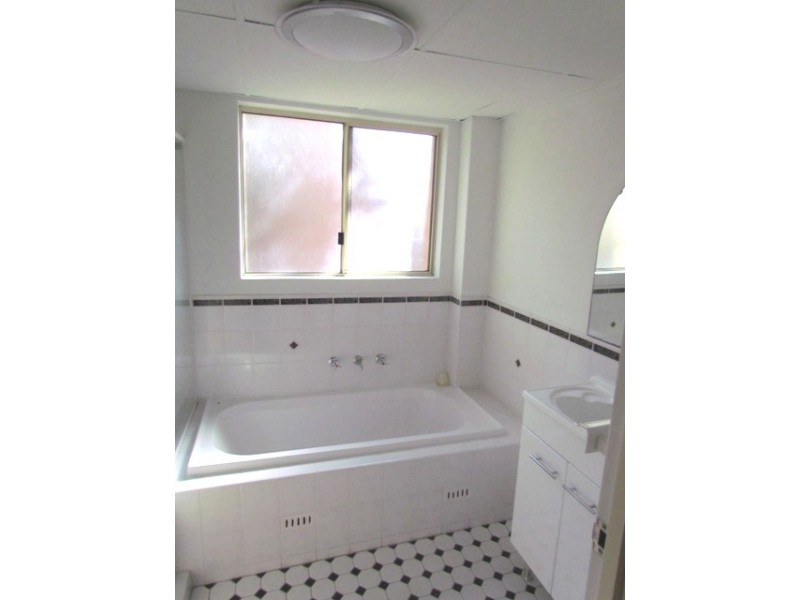 16/237 Targo Road, Toongabbie NSW 2146