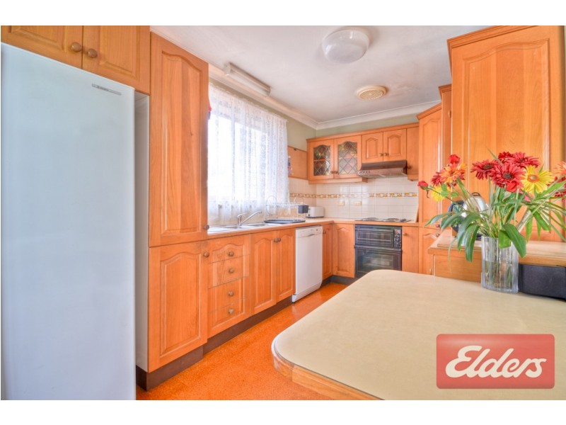 8 Parkland Avenue, Pendle Hill NSW 2145