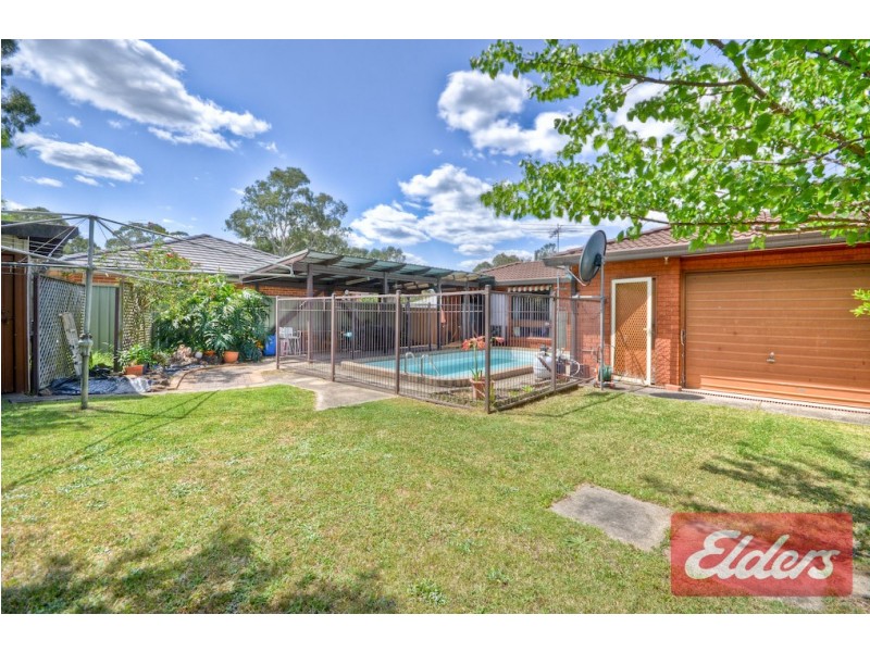 8 Parkland Avenue, Pendle Hill NSW 2145