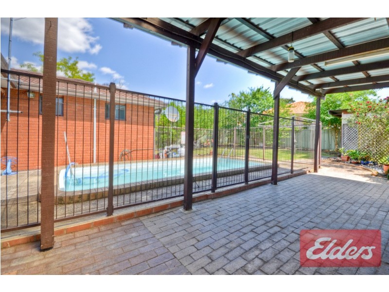 8 Parkland Avenue, Pendle Hill NSW 2145