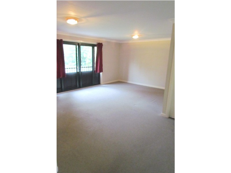 8/3 Budgeree Road, Toongabbie NSW 2146