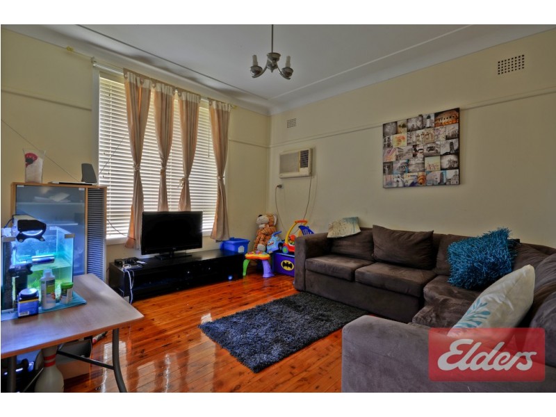 2 Gladys Crescent, Seven Hills NSW 2147