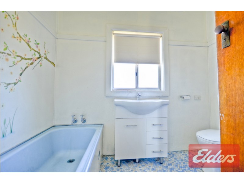 18 Pendle Way, Pendle Hill NSW 2145