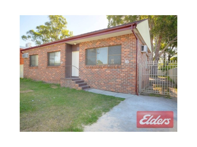18 Bungaree Road, Toongabbie NSW 2146