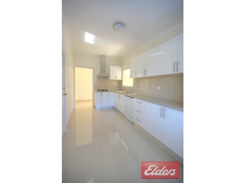 18 Bungaree Road, Toongabbie NSW 2146