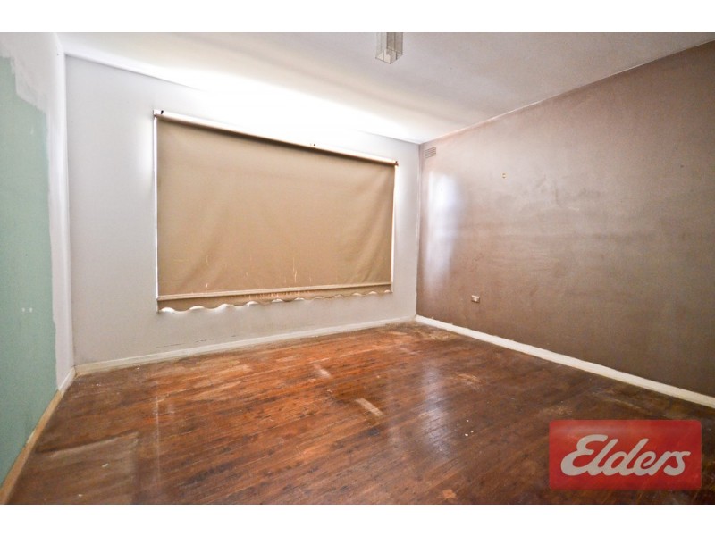 27 Oramzi Road, Girraween NSW 2145